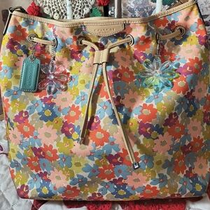 Coach Peyton Floral Shoulder Bag Canvas & Leather Rare Coach Charms A1453-F28922